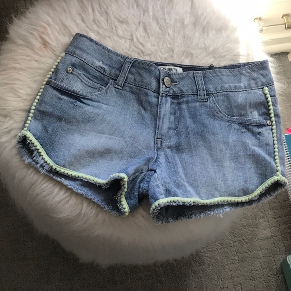 Super cute jean shorts with fringe